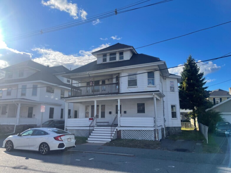Primary Photo - 24 Chapman St