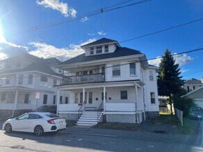 Building Photo - 24 Chapman St