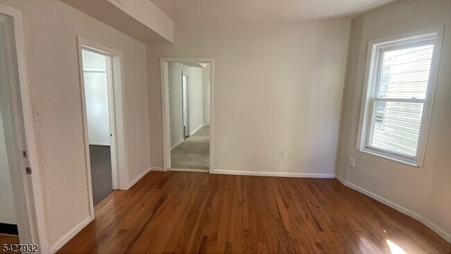 Building Photo - 120 S 7th St