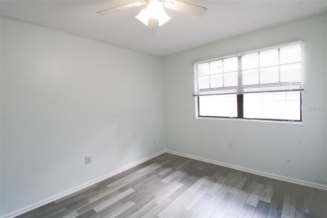 Building Photo - 201 Poinsettia Pine Ct