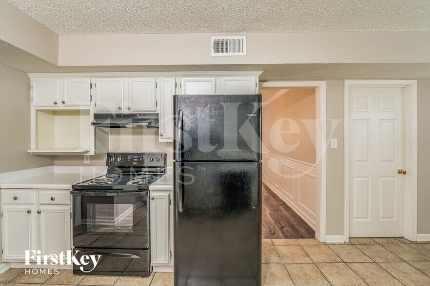 Building Photo - 2583 Bridlewood Dr