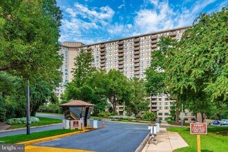 Building Photo - 5225 Pooks Hill Rd