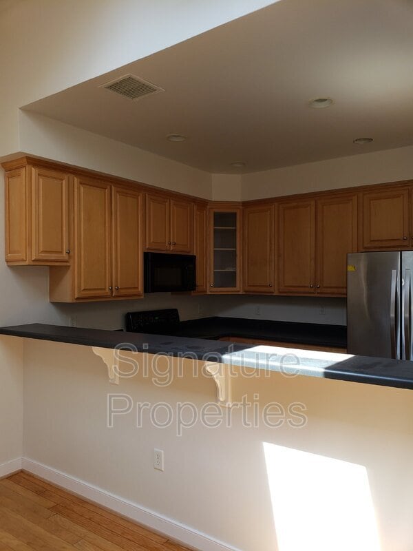 Building Photo - 9704 Bartley Pond Dr