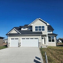 Building Photo - 509 Deer Haven St