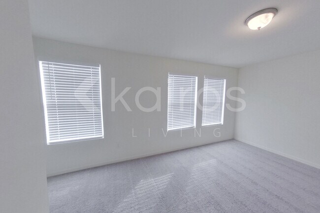 Building Photo - 1148 Vinita Ave