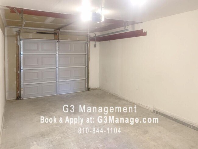 Building Photo - 570 E Marr Rd