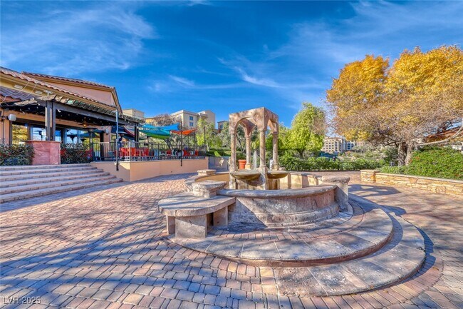 Building Photo - 375 Portus Delphini Ct