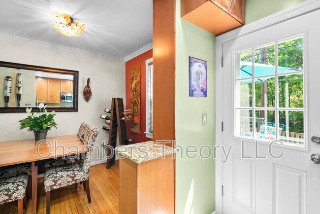 Building Photo - 303 Mt Vernon Ave