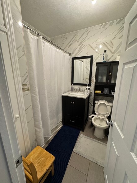 Building Photo - 14 Chelsea St