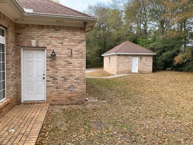 Building Photo - 3281 Benyard Dr