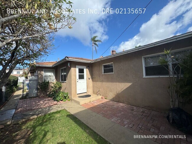 Building Photo - 456 Davidson-#B