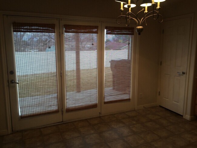 Building Photo - Beautiful 3 bedroom townhome in West Jordan!!