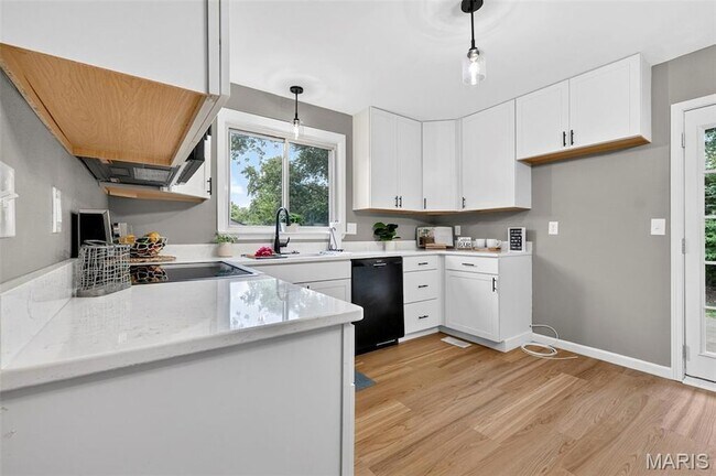 Building Photo - 21 Telluride Dr