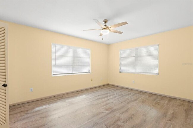 Building Photo - 809 S Duncan Ave