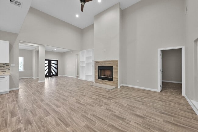 Building Photo - 4783 W Fork Blvd