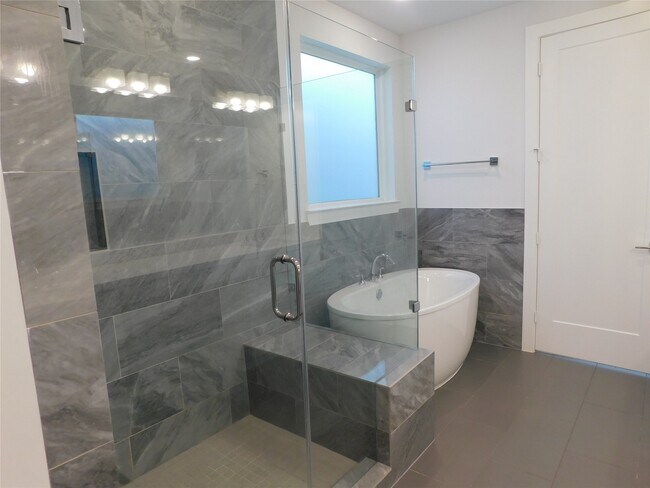 Building Photo - 4223 Eli St