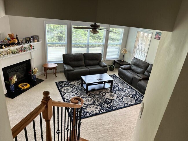 Building Photo - 5860 White Creek Run