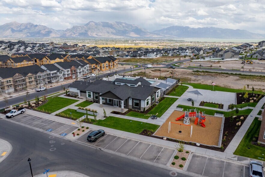 Building Photo - 874 N Hemsworth Way