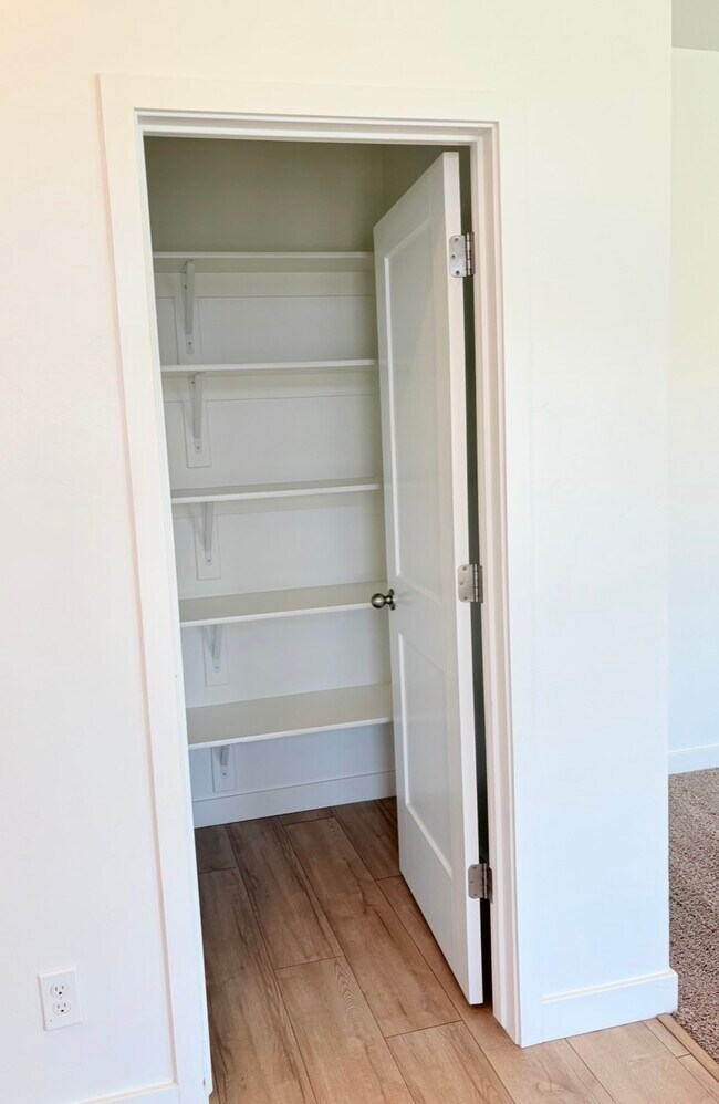 Building Photo - 2693 E Gambel Oaks Dr