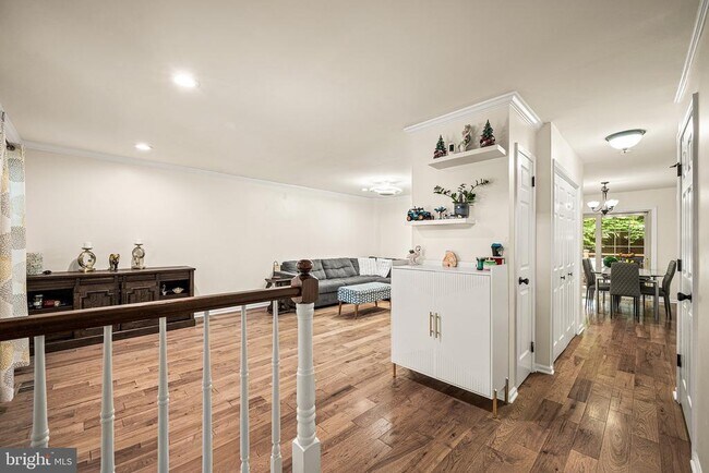Building Photo - 705 Shippen Dr