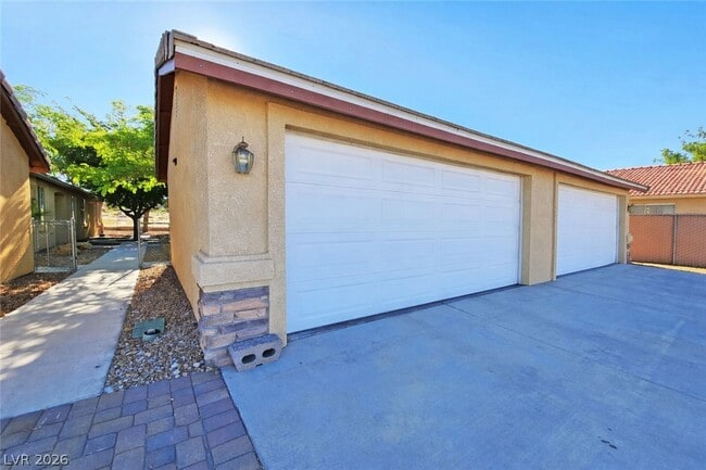 Building Photo - 1041 Marne Ct
