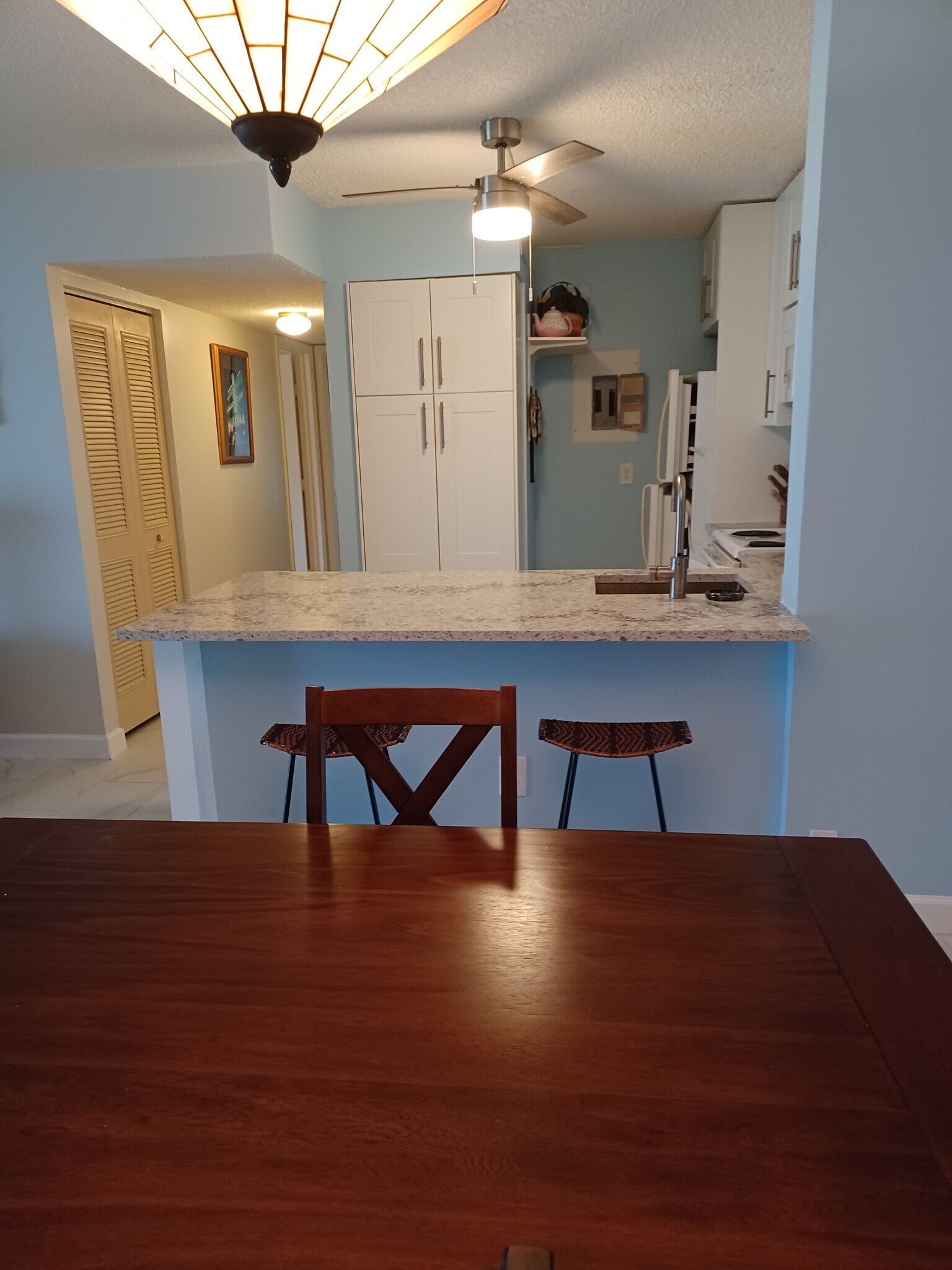 Breakfast bar - 806 Sky Pine Way