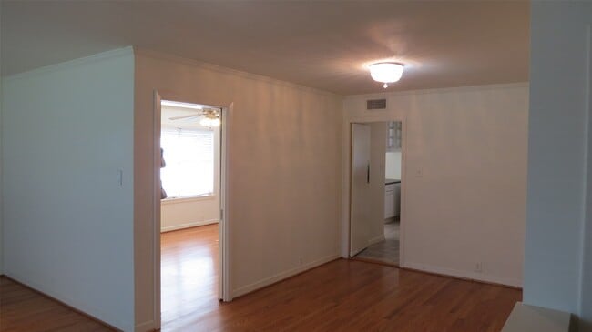 Building Photo - 2814 Chiswell St
