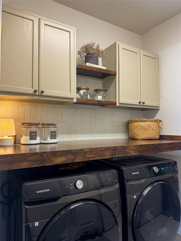Building Photo - 144 Alexander