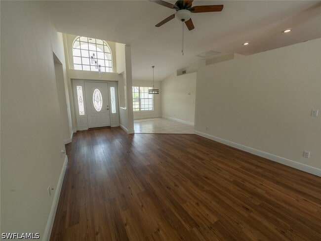 Building Photo - 11394 Waterford Village Dr