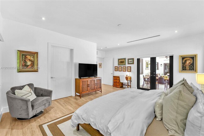 Building Photo - 6466 SW 84th St