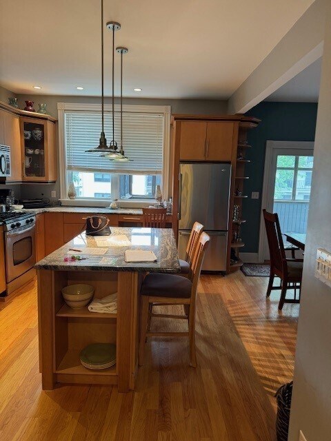 Building Photo - 880 E Broadway