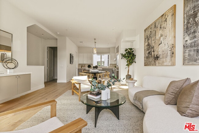 Building Photo - 3222 S Barrington Ave