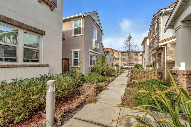 Building Photo - Wow! What a Great Home! Available Soon!