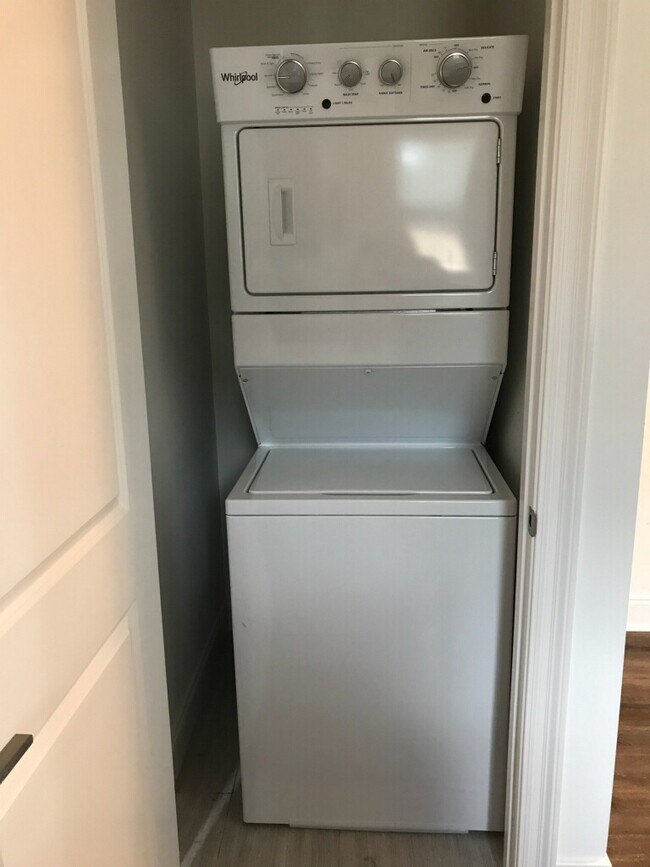 Building Photo - 311 Bailey Dr