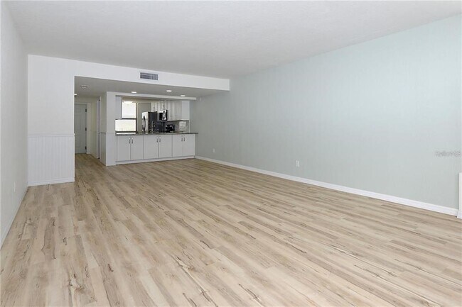 Building Photo - 300 Woodette Dr