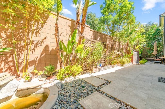 Building Photo - 171 Coyote Brush