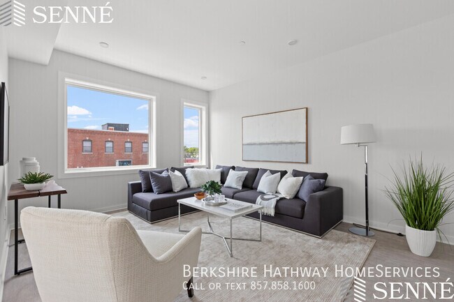 Building Photo - 27 Horace St