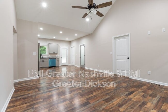 Building Photo - 218 Mike St