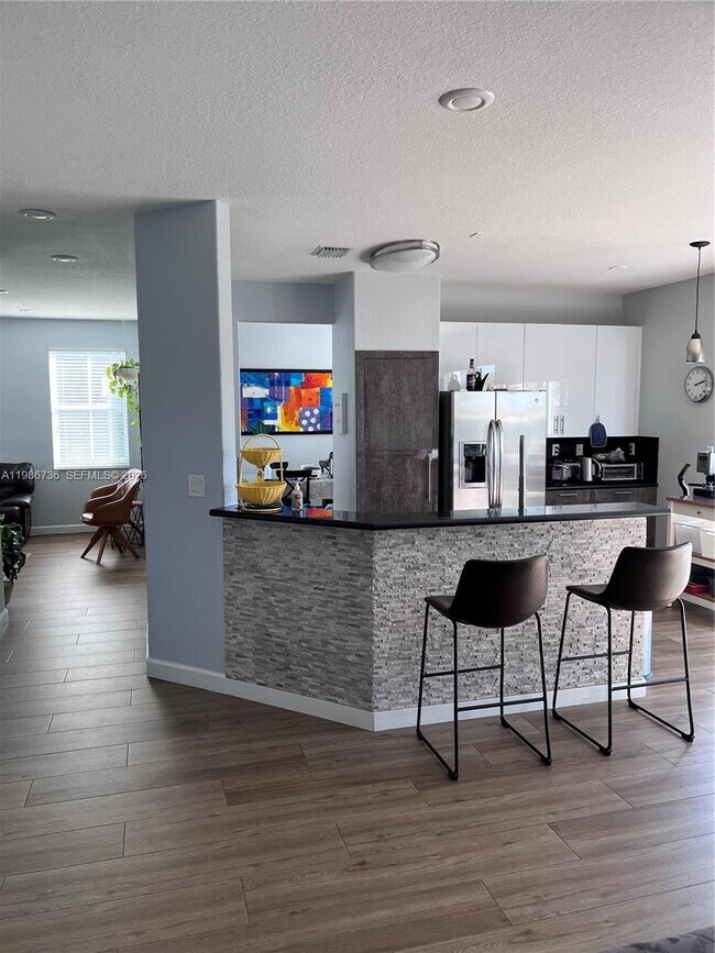 Building Photo - 8642 NW 109th Ct