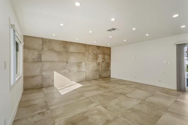 Building Photo - Newly Rebuilt Luxury 3 Bed Home with Pool, Designer Kitchen, Huge Courtyard, Near Topanga Mall