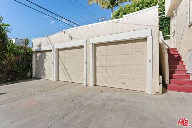 Building Photo - 1335 Redondo Blvd