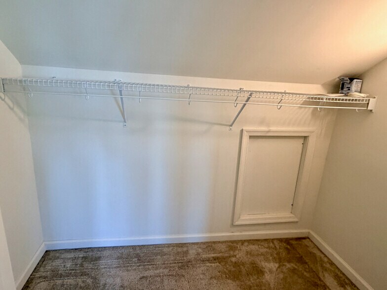 Loft Closet 1 - 3744 Green St