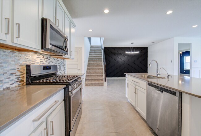 Building Photo - 29631 Ella Larchmont Ct