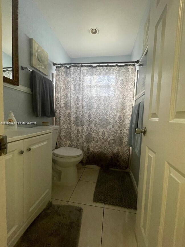 Building Photo - 800 N 70th Ave