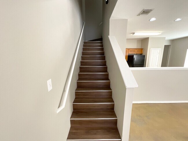 Building Photo - Lovely 2-story | 3-bedroom | 2.5-bath town...