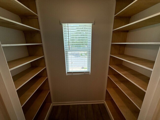 Building Photo - Pensacola/Beulah - Bridlewood - 5 bedroom, 3 bathroom w/ lawn care included