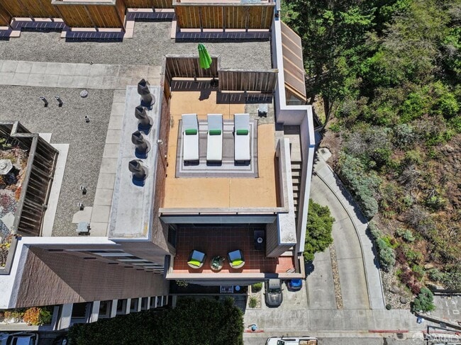 Building Photo - 101 Lombard St