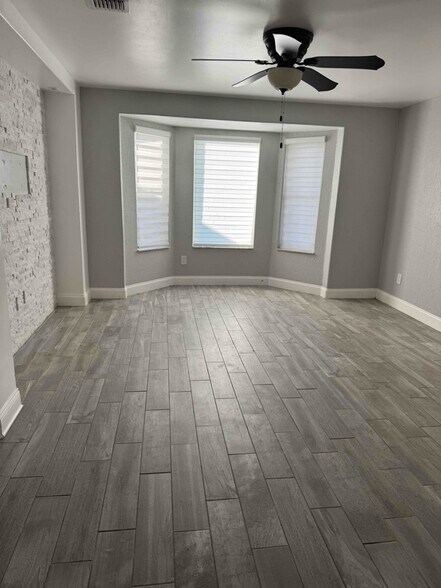 Building Photo - 218 Kellwood Ct