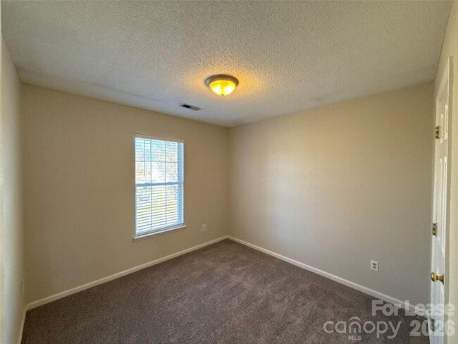 Building Photo - 4608 Falcon Chase Dr SW