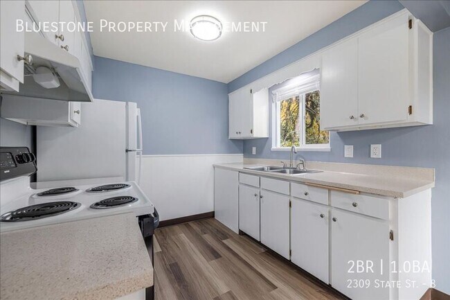 Building Photo - 2309 State St